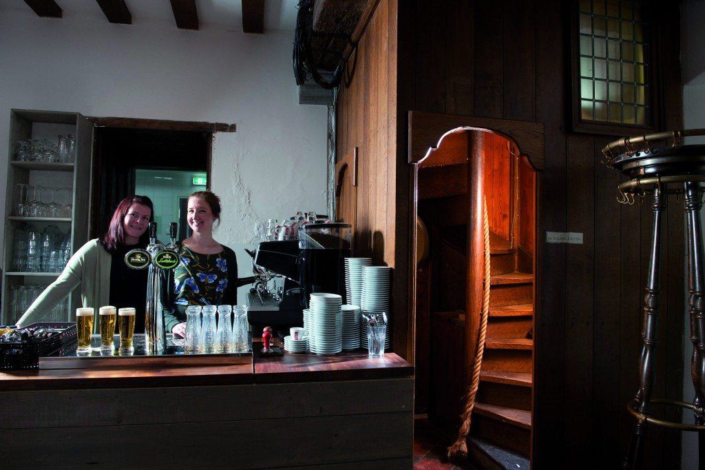 Radboud Castle-Managers Emma and Madeleine behind the bar of the Castle Cafe-photo credits Duco de Vries