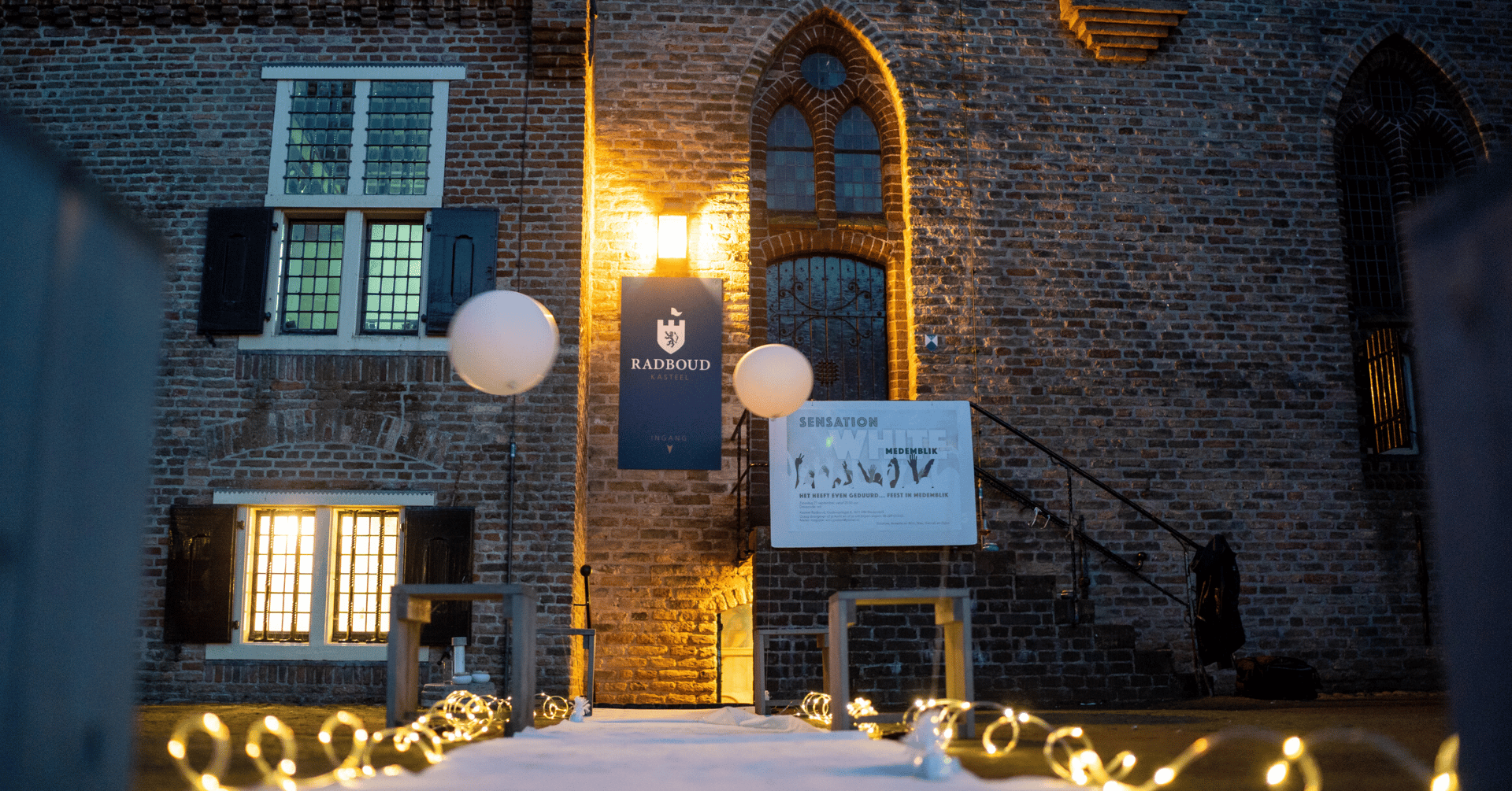 Radboud Castle-Party decorations outside-photo credits: Pascal van As