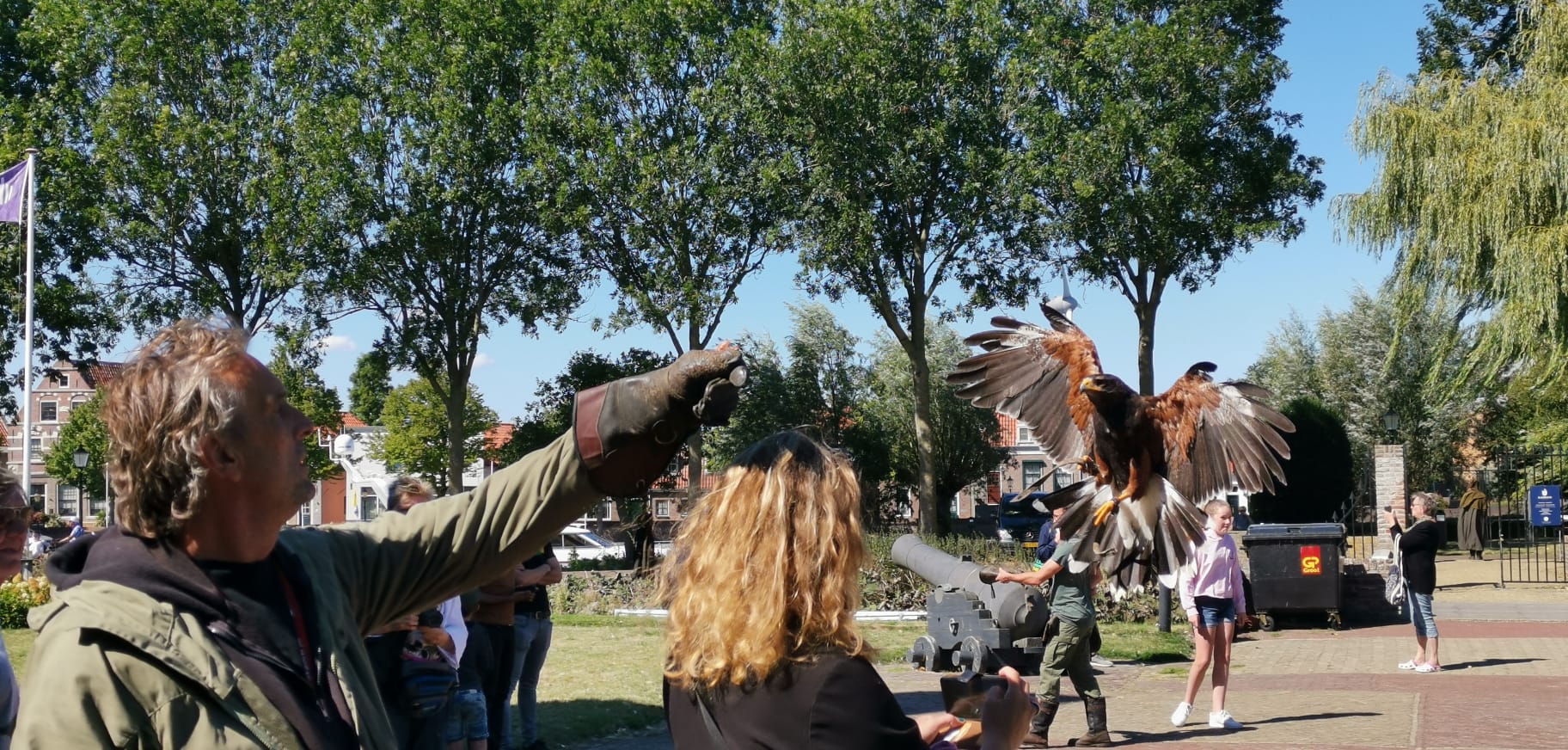 Birdlive op kasteelplein aug 2022