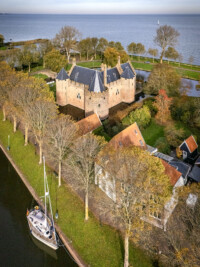 Kasteel data-src="https://kasteelradboud.nl/wp-content/uploads/2026/04/DJI_20251106132434_0312_D.jpg"